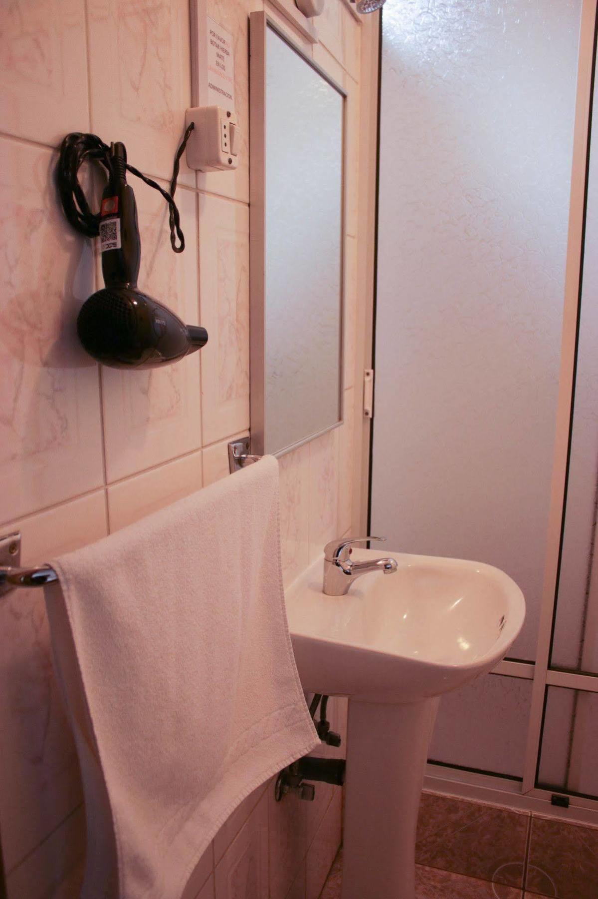 פואנטה ארנס Hostal Hielo Sur מראה חיצוני תמונה